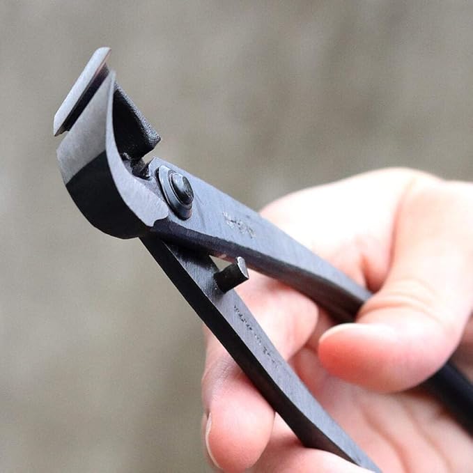 Wazakura Japanese Bonsai Tool Kit Made in Japan - Hanafubuki Satsuki Scissors 7inch(180mm) + Concave Branch Cutter 8inch(200mm) Gift Box Set