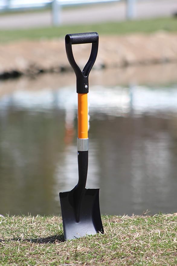 Ashman Short Handle Transfer Shovel (1 Pack) Kids Beach Shovel, Shovel for Digging 27-inch with Sturdy Blade, Small Garden Shovel, Kids Snow Shovel, Shovels for Gardening with D- Handle Gardening Tool